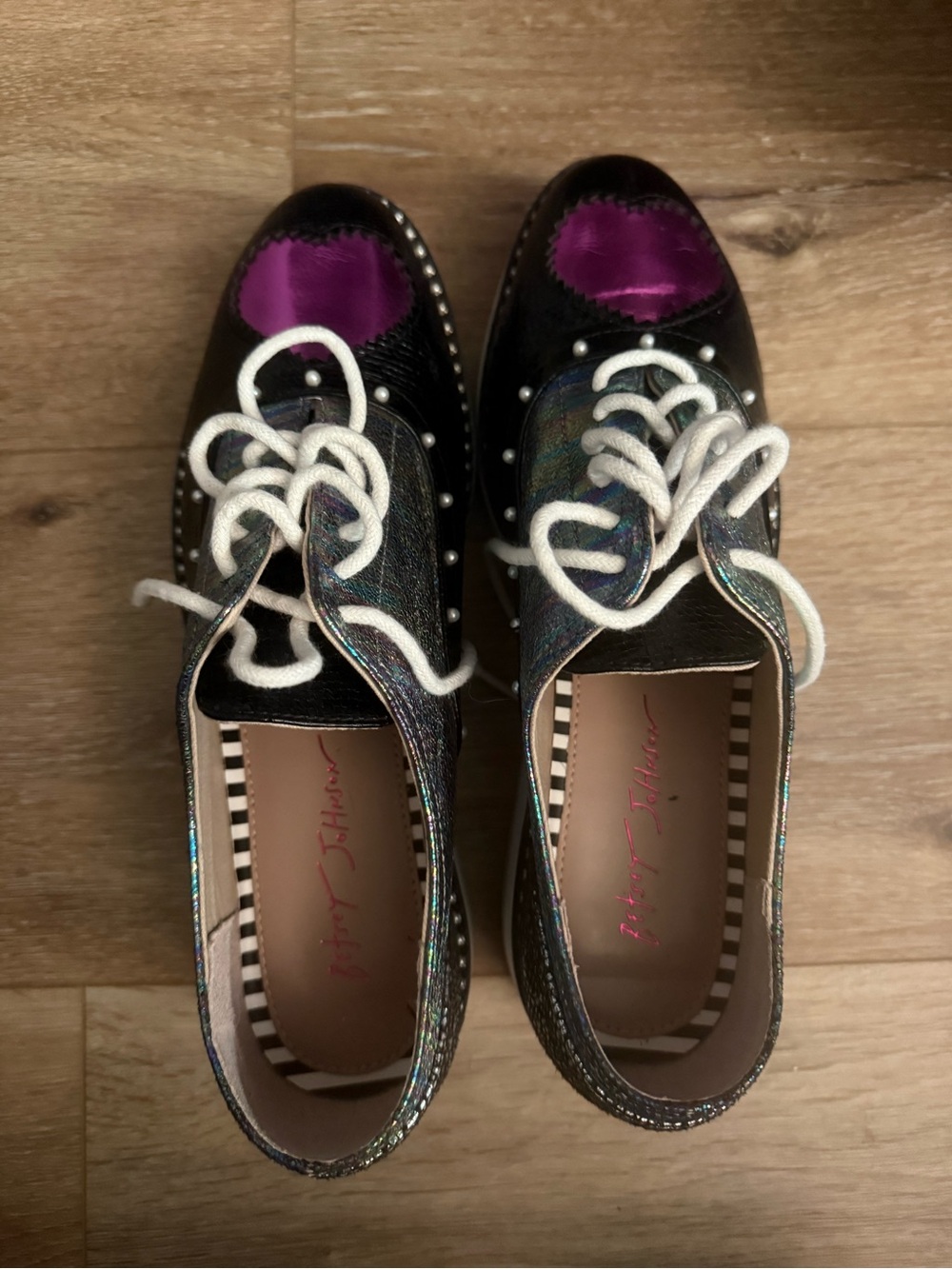 Betsey Johnson Black Holographic Platform Oxfords with Pink Heart - Picture 3 of 3